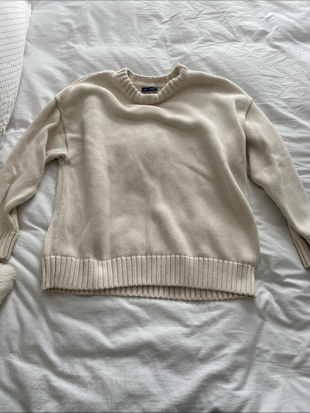 GAP Cream Crewneck Pullover Sweater